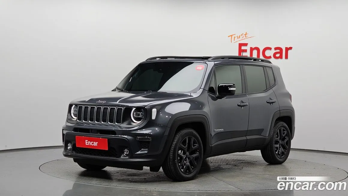 Jeep Renegade — фото 1