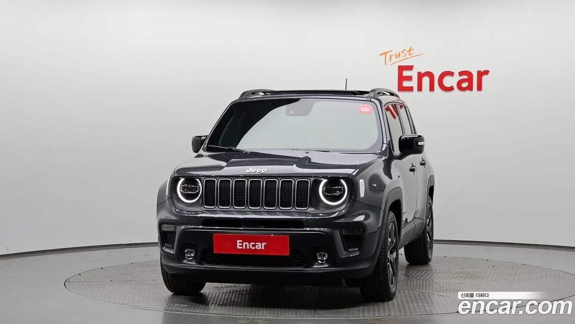 Jeep Renegade — фото 2