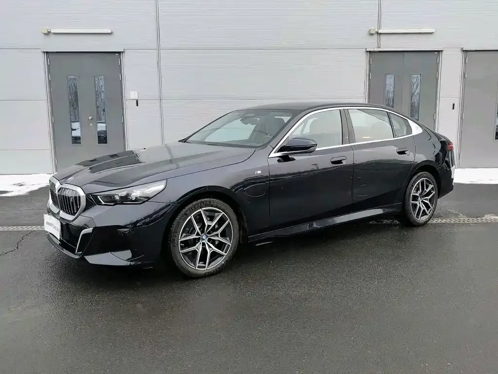 BMW i5 — фото 1