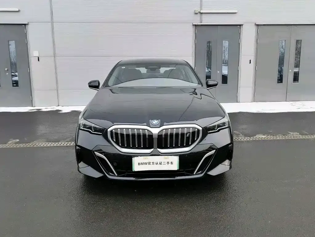BMW i5 — фото 7