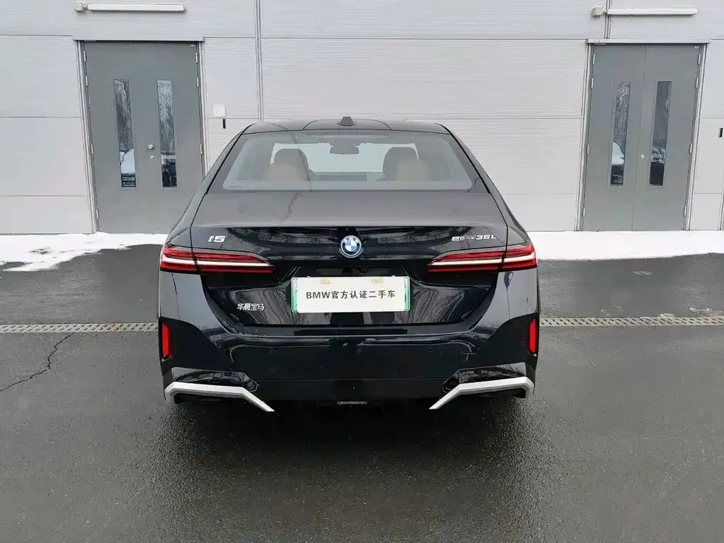 BMW i5 — фото 5