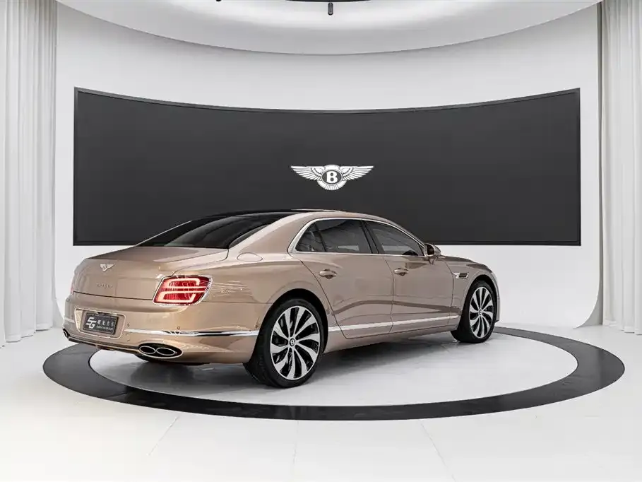 Bentley Flying Spur — фото 5