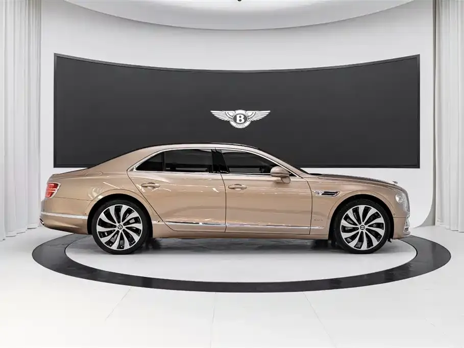 Bentley Flying Spur — фото 2