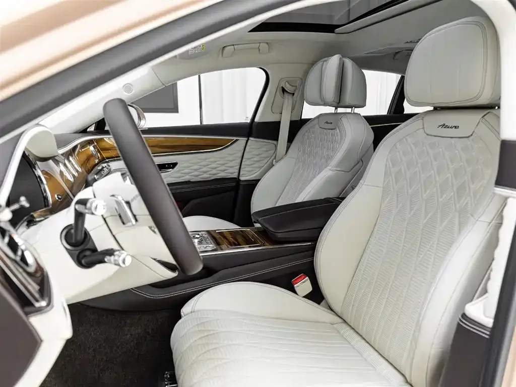 Bentley Flying Spur — фото 9