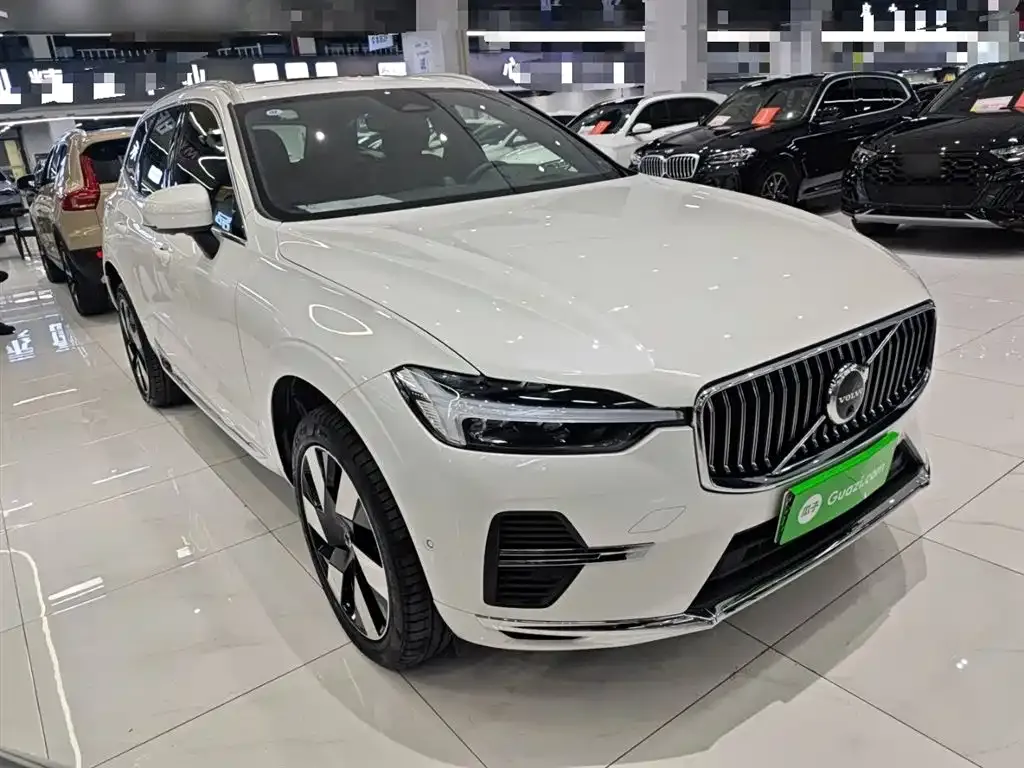 Volvo XC60 PHEV — фото 5