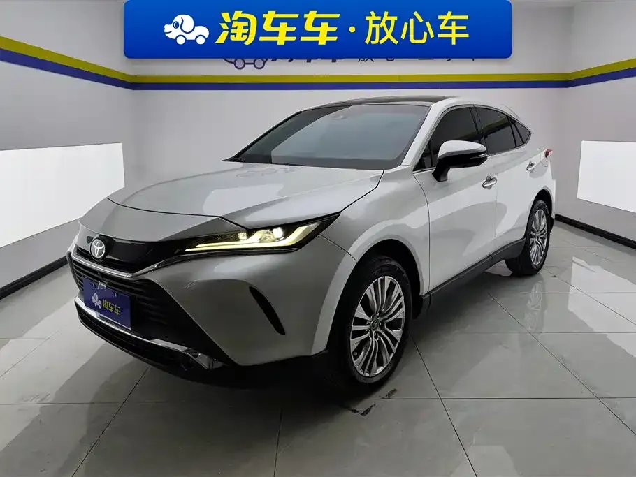 Toyota Harrier — фото 1