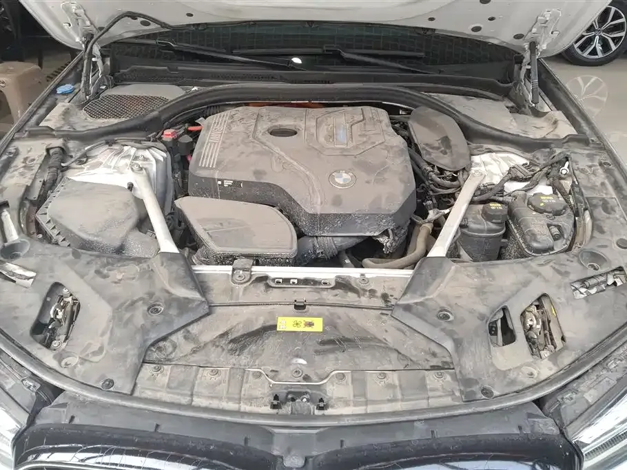 BMW 5 Series New Energy — фото 10