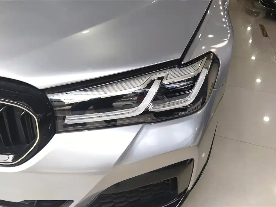 BMW 5 Series New Energy — фото 7
