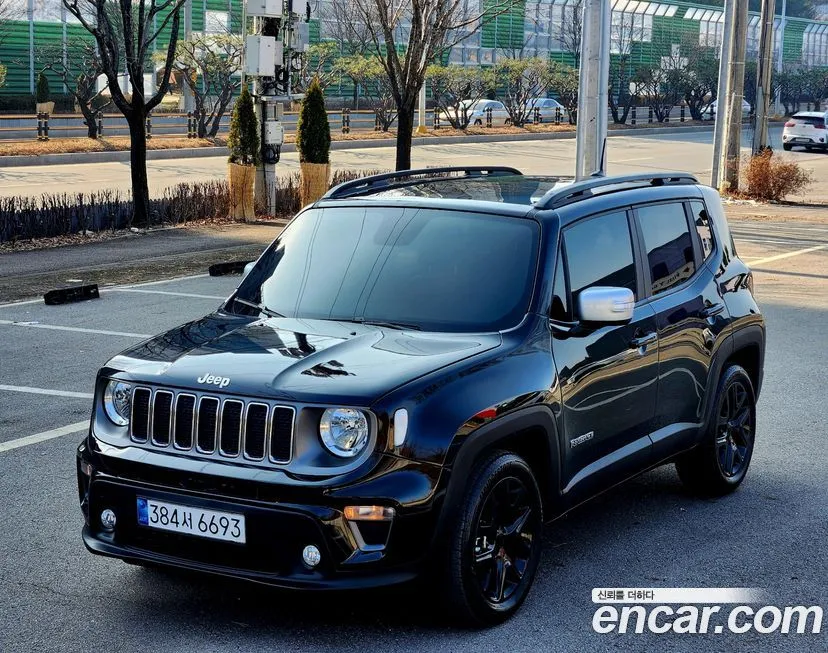 Jeep Renegade — фото 6