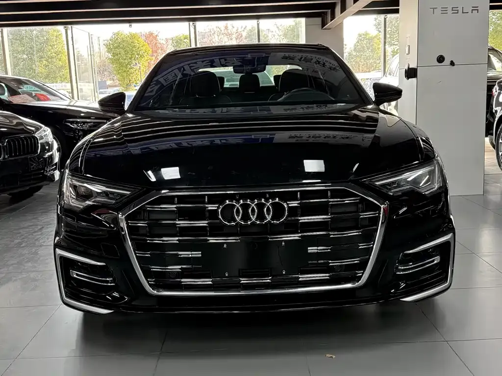 Audi A6L — фото 2
