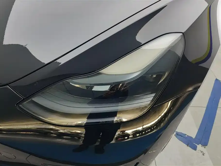 Tesla Model 3 — фото 2