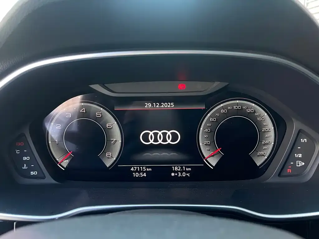 Audi Q3 — фото 3