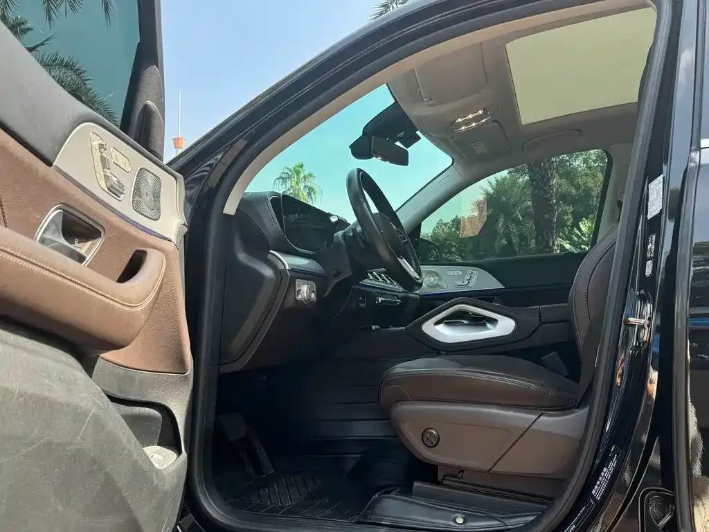 Mercedes-Benz GLS — фото 4