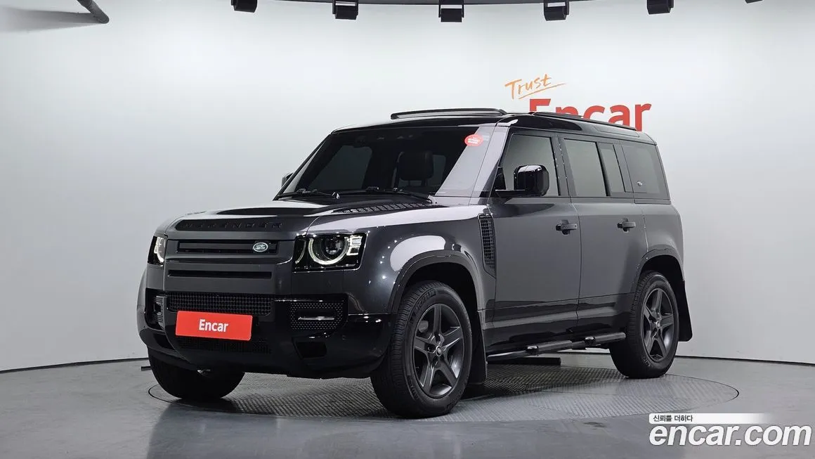 Land Rover Defender — фото 1