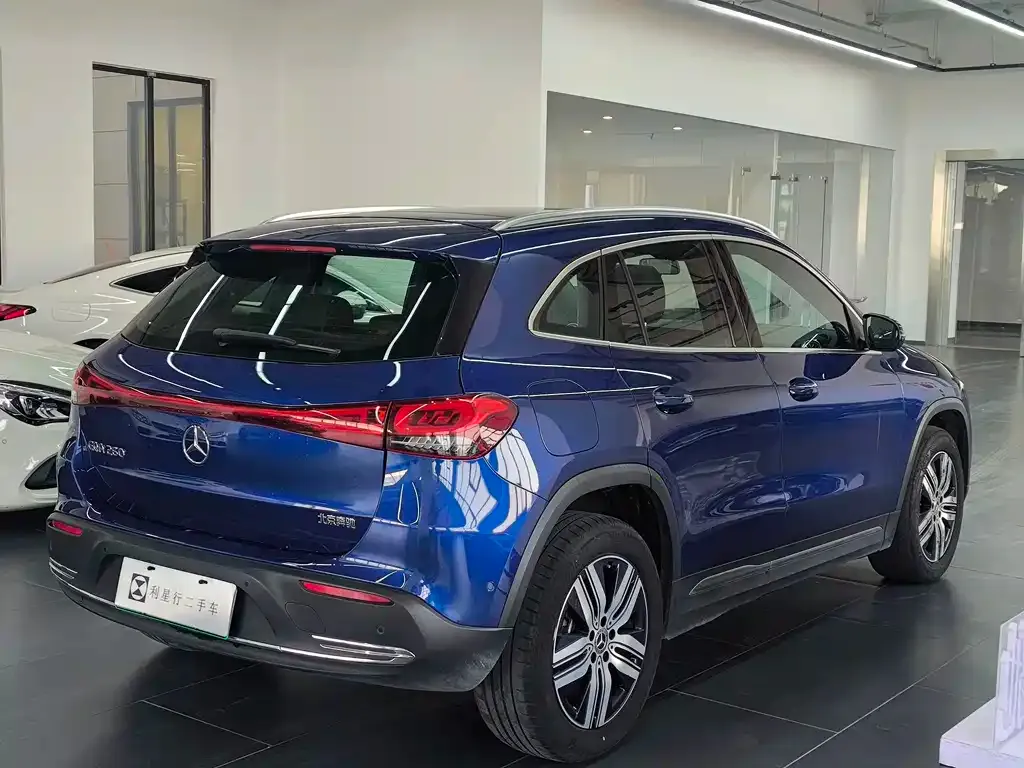 Mercedes-Benz EQA — фото 4