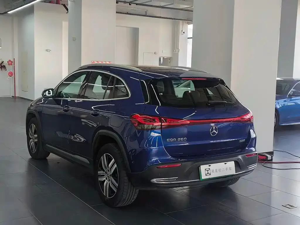 Mercedes-Benz EQA — фото 10