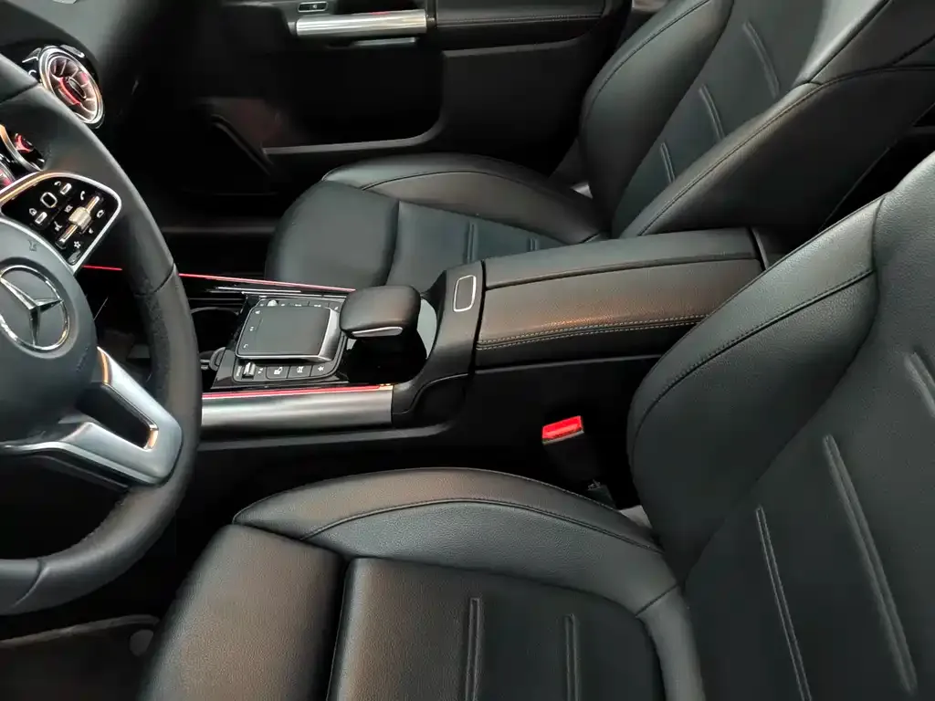 Mercedes-Benz EQA — фото 2