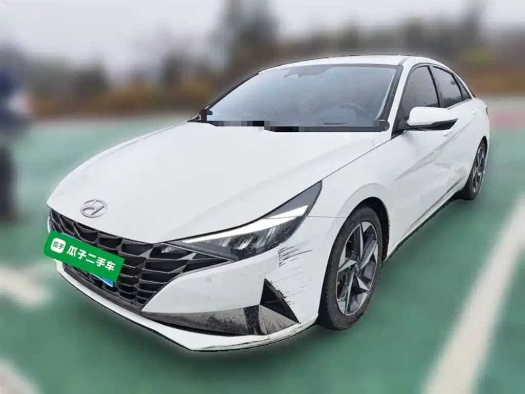 Hyundai Elantra — фото 3