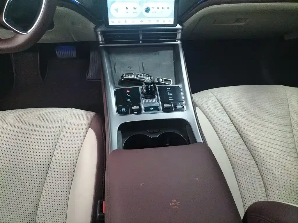 BYD Seal — фото 10