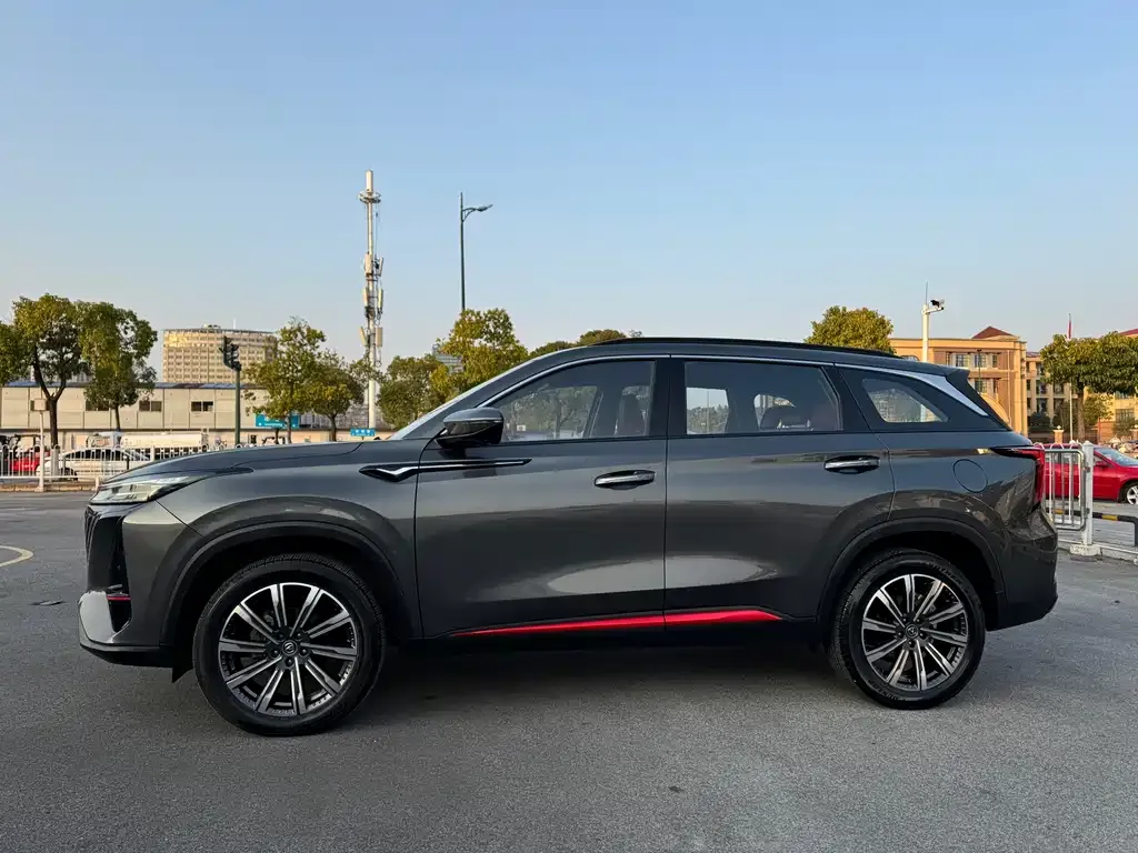 Changan CS75PLUS — фото 10