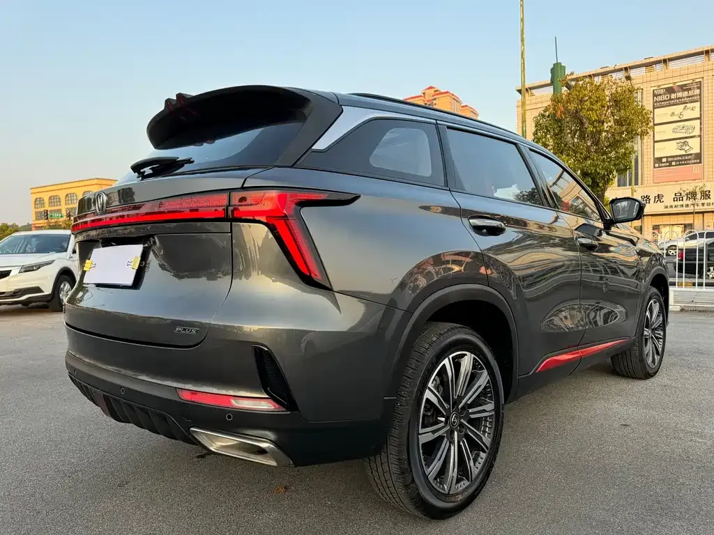 Changan CS75PLUS — фото 3