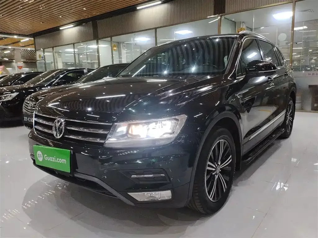 Volkswagen Tiguan L — фото 3