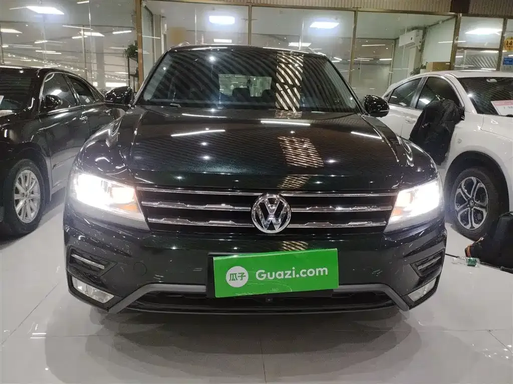 Volkswagen Tiguan L — фото 4