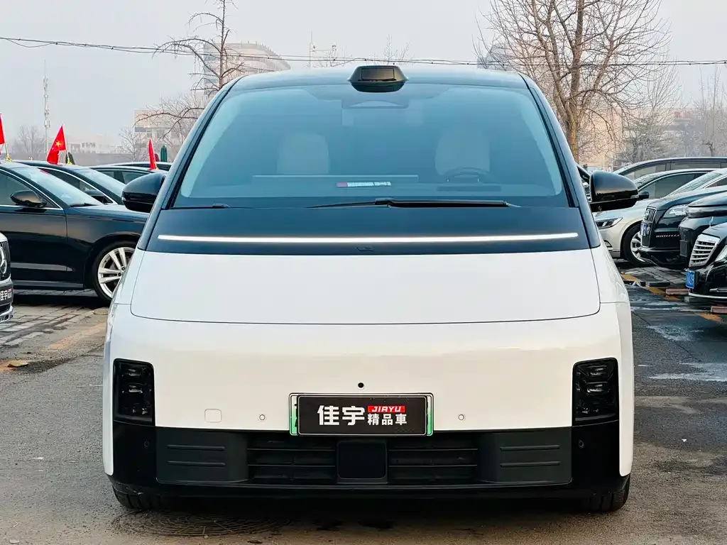 Li Auto MEGA — фото 3