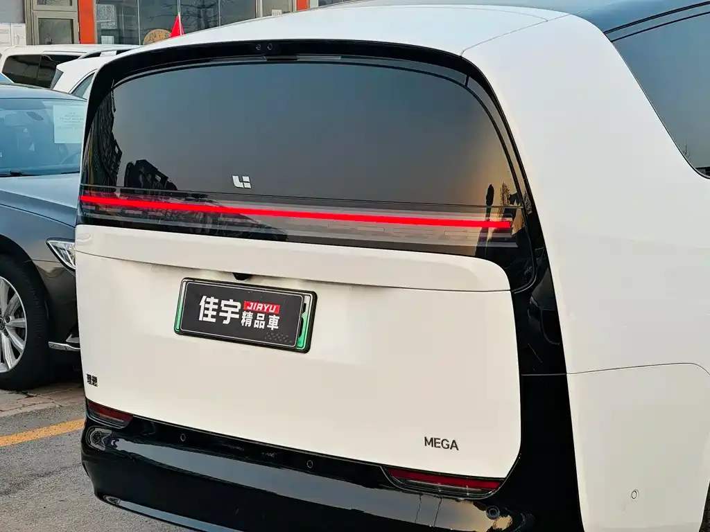 Li Auto MEGA — фото 7