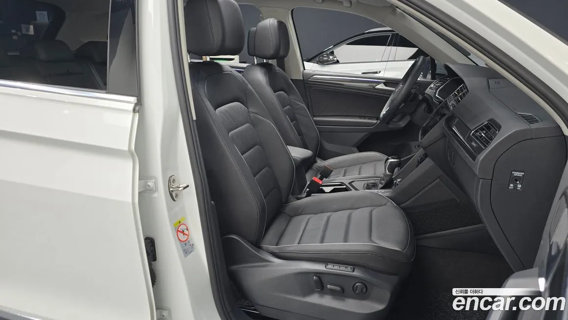 Volkswagen Tiguan — фото 9