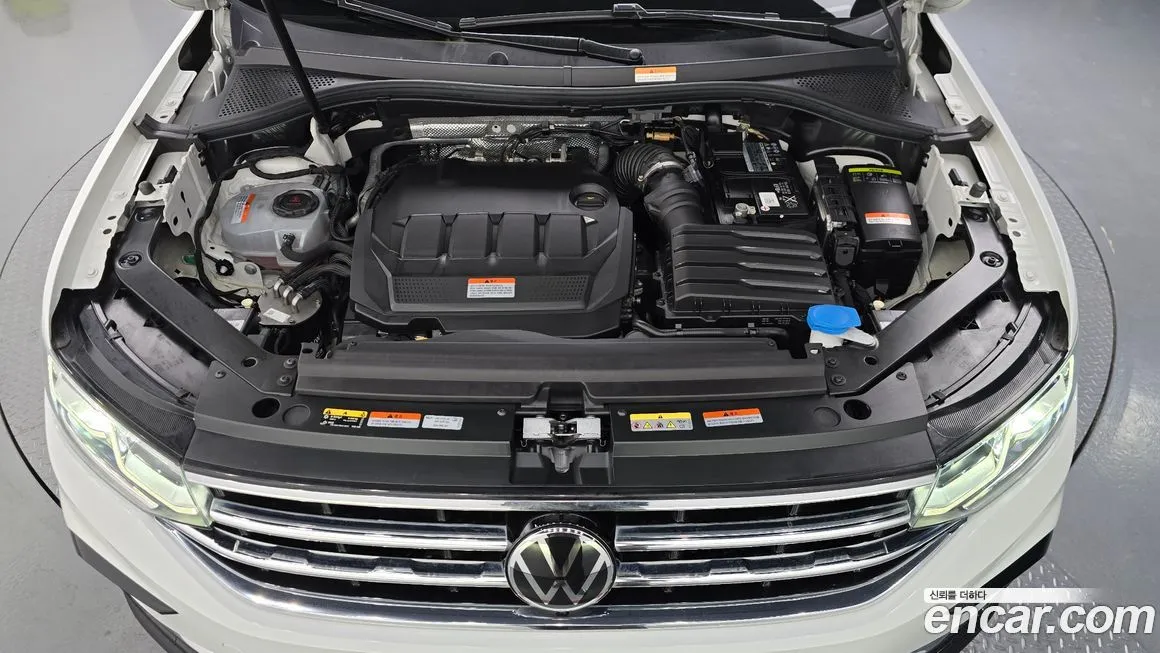 Volkswagen Tiguan — фото 6