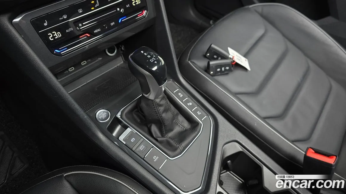 Volkswagen Tiguan — фото 10