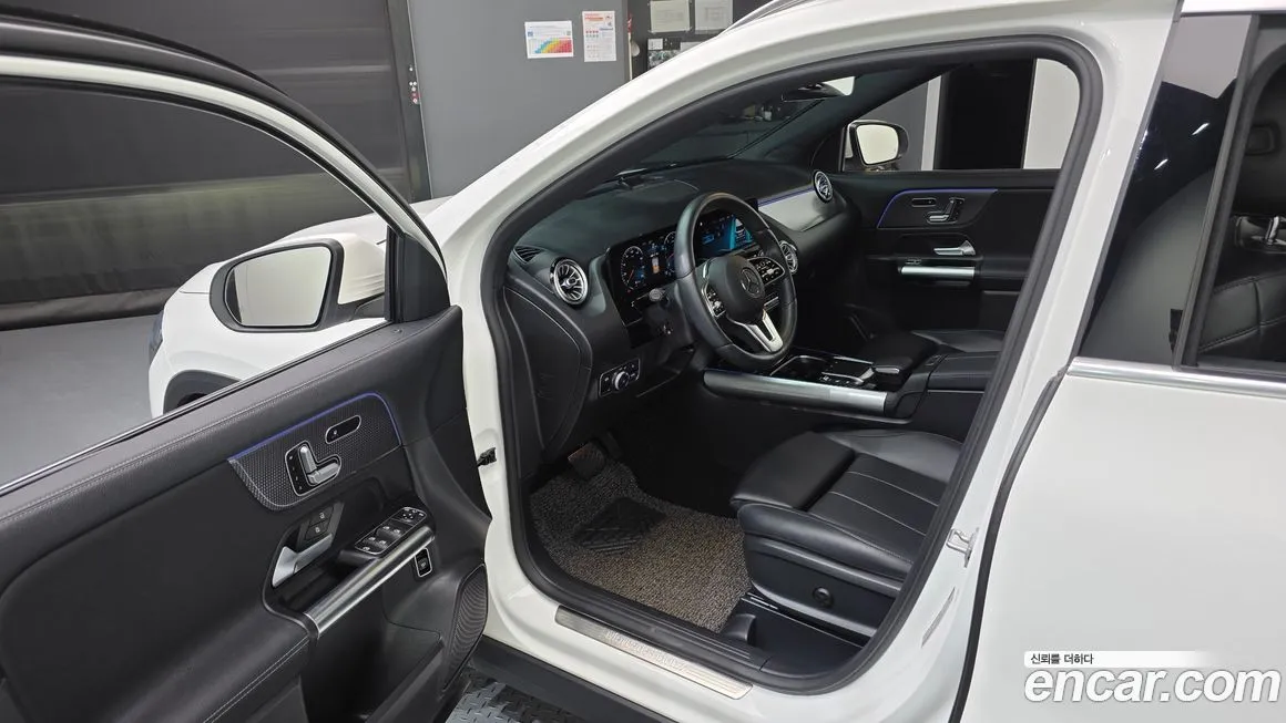 Mercedes-Benz GLA-Class — фото 10