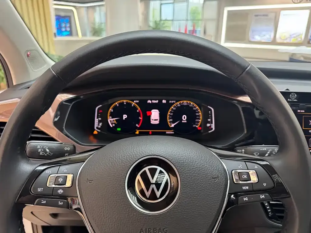 Volkswagen Tharu — фото 10