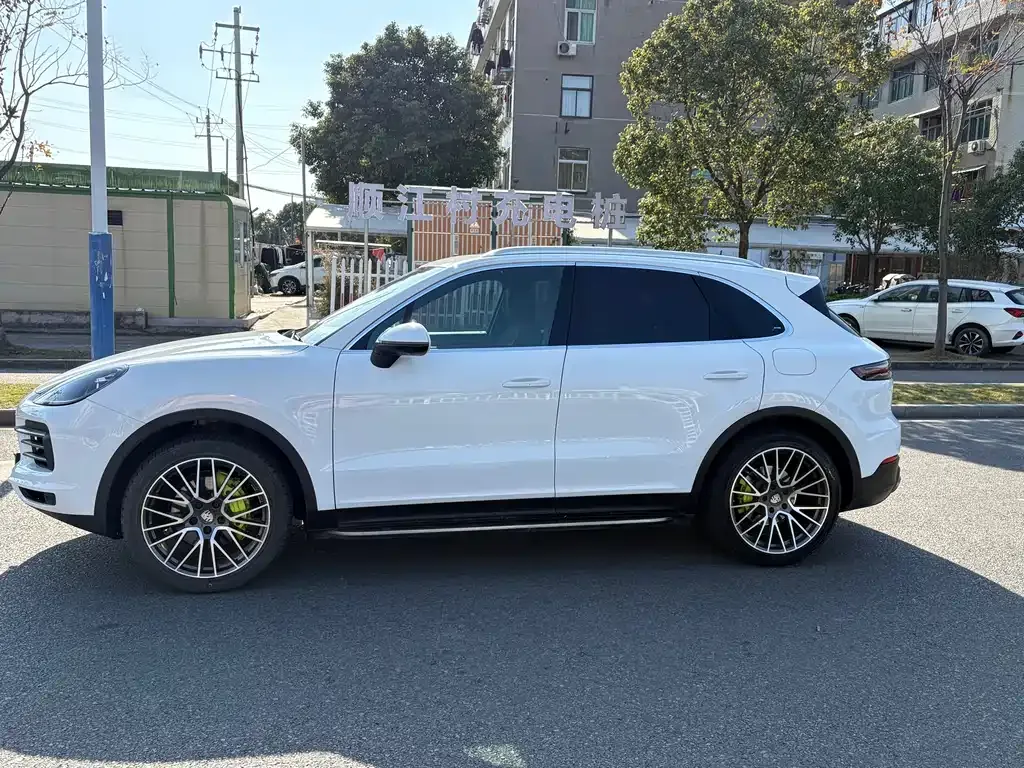 Porsche Cayenne Hybrid — фото 2