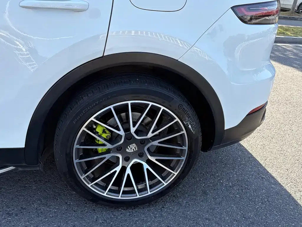 Porsche Cayenne Hybrid — фото 8