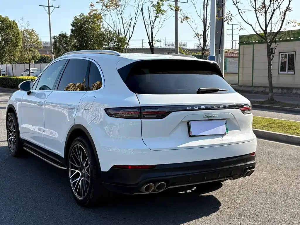 Porsche Cayenne Hybrid — фото 9