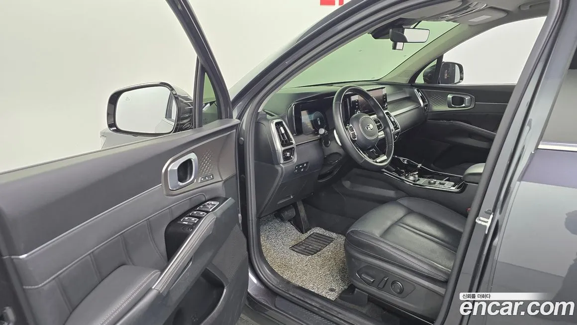 Kia Sorento — фото 8