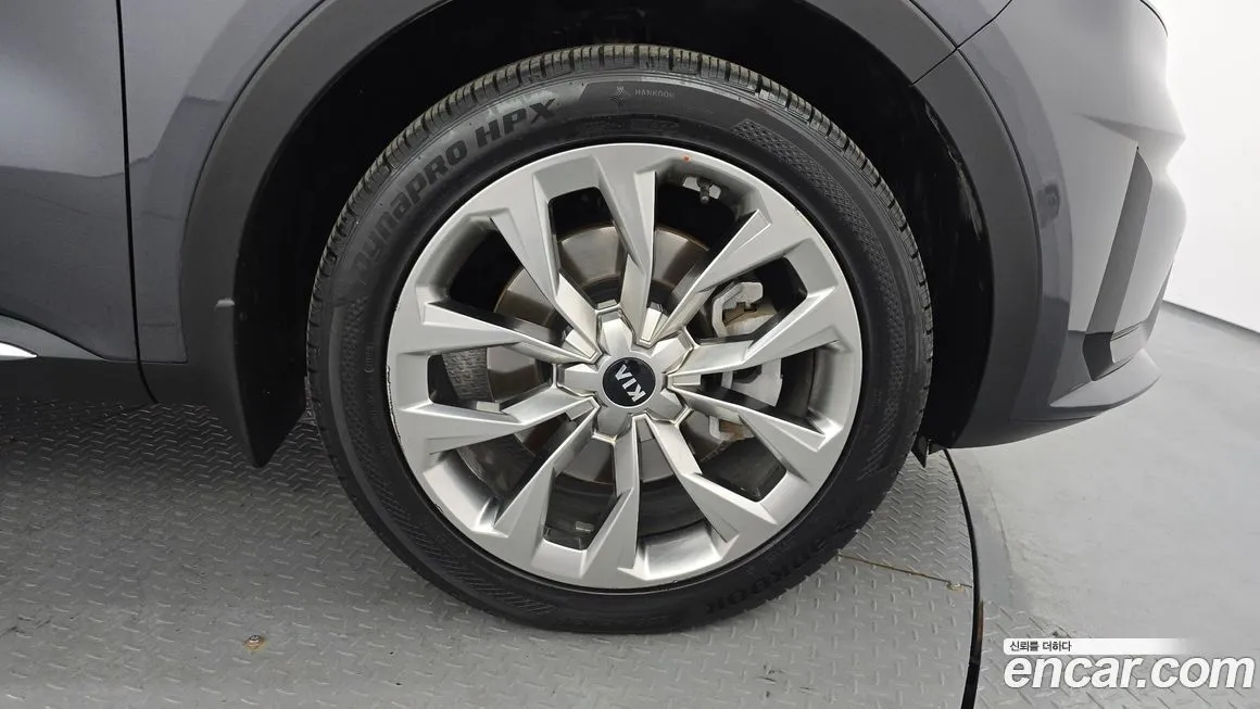 Kia Sorento — фото 6