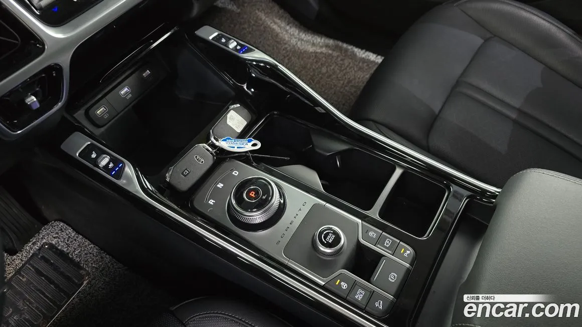 Kia Sorento — фото 10