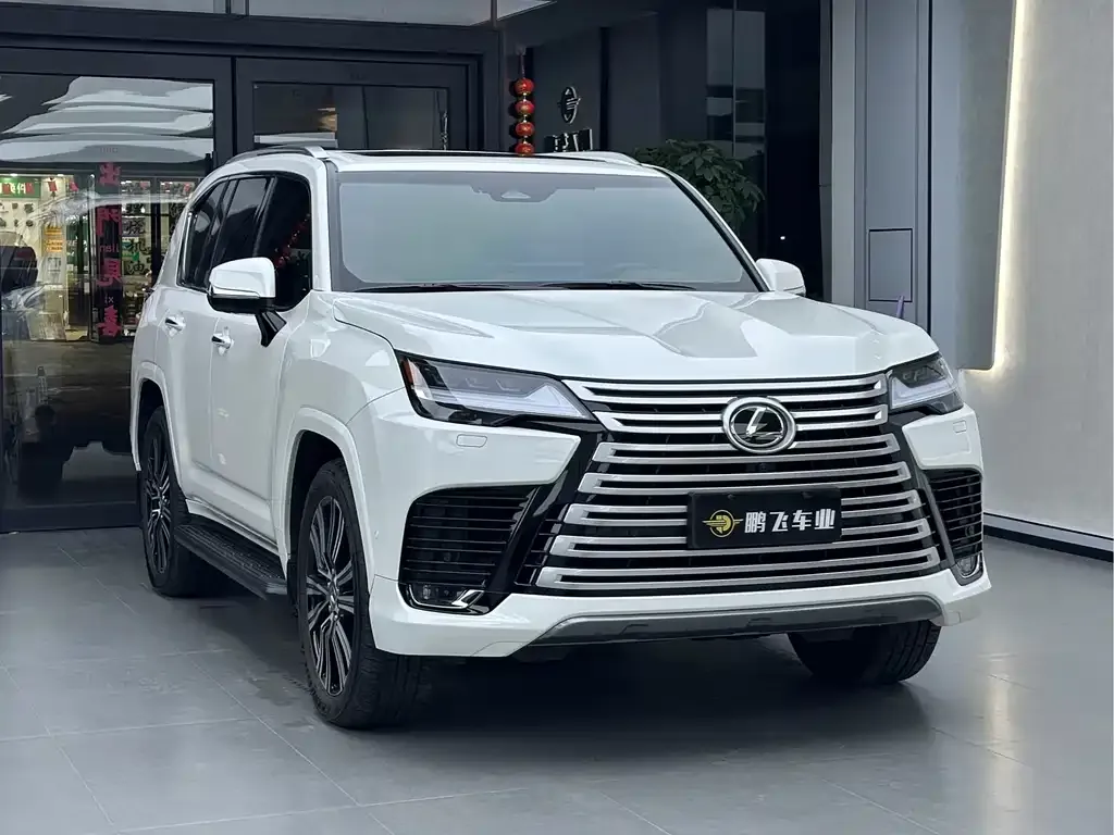 Lexus LX — фото 6