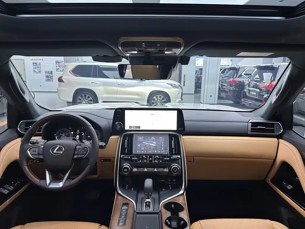 Lexus LX — фото 4