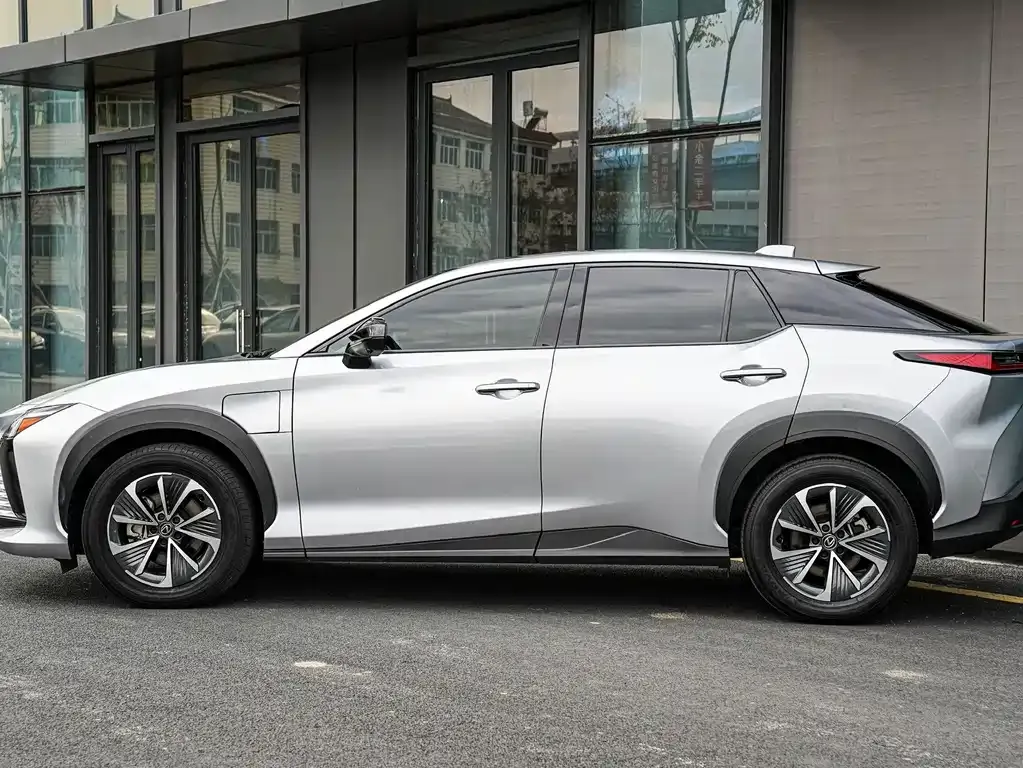 Lexus RZ — фото 7