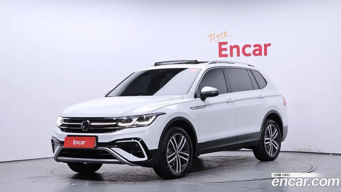 Volkswagen Tiguan — фото 1