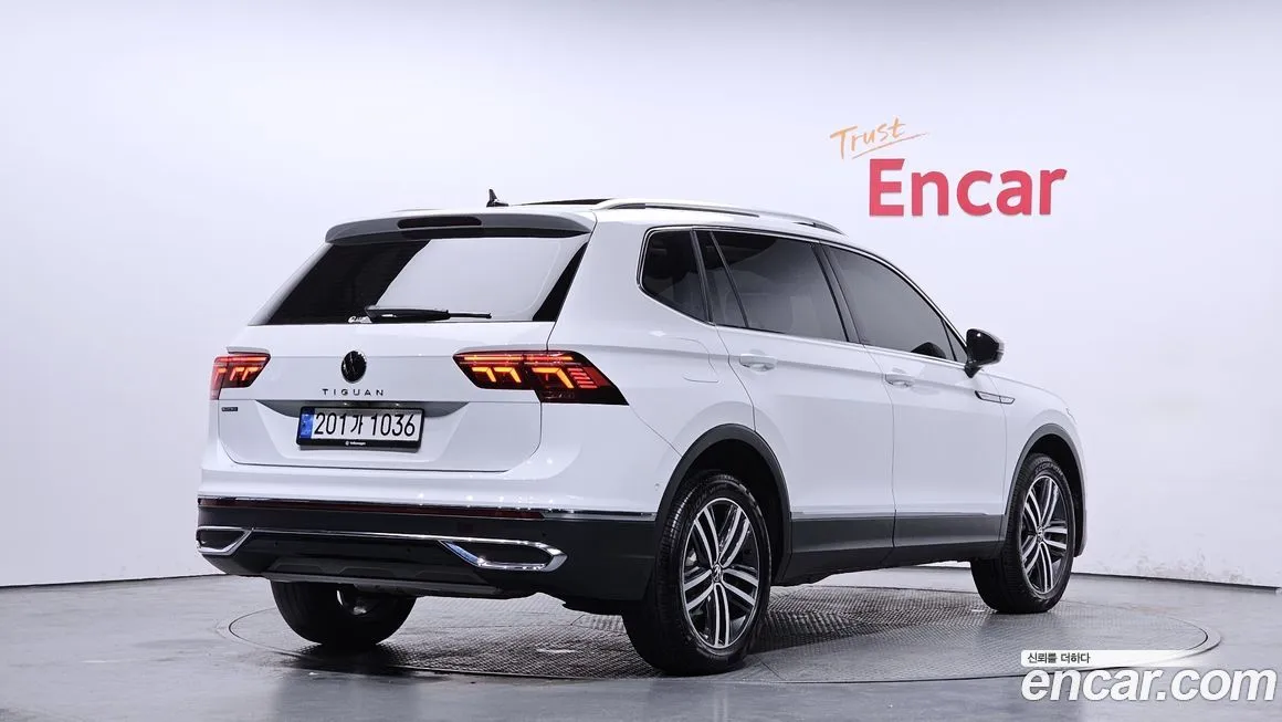 Volkswagen Tiguan — фото 2
