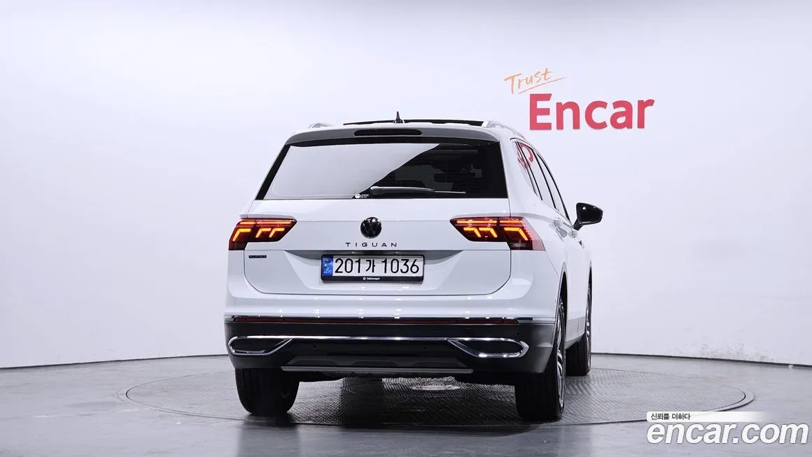 Volkswagen Tiguan — фото 4