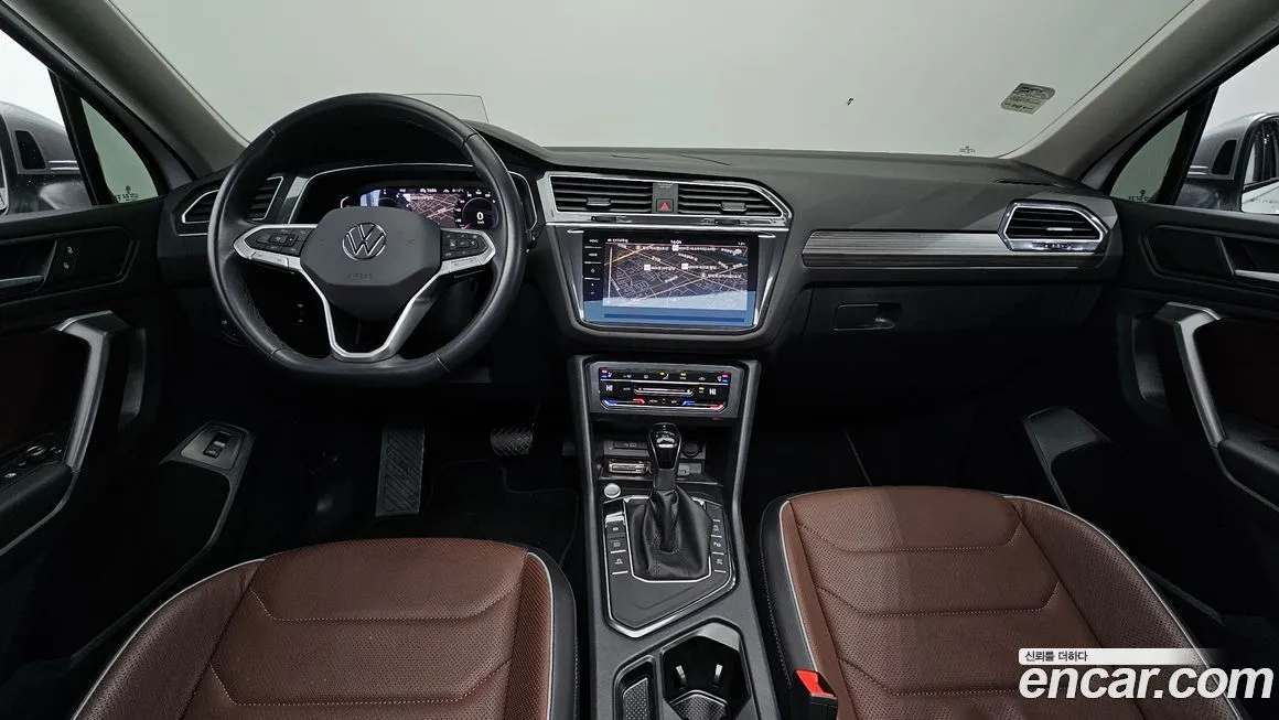 Volkswagen Tiguan — фото 7