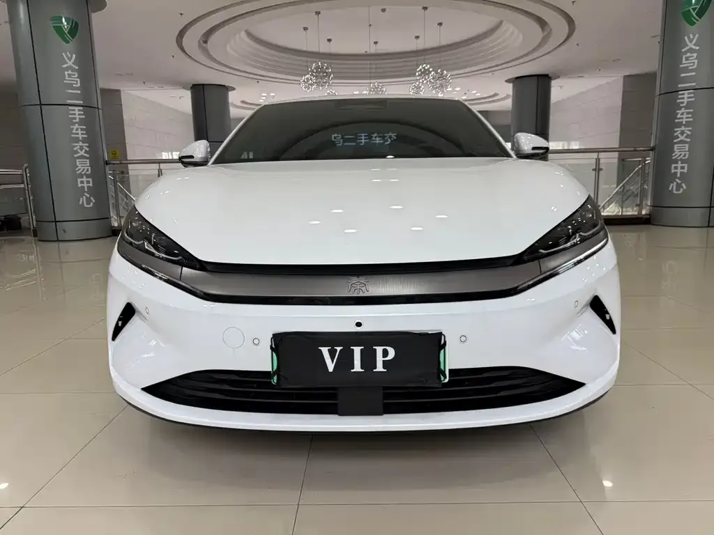 BYD Qin L — фото 1