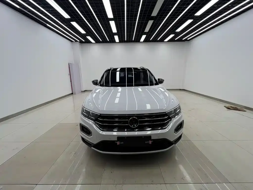 Volkswagen T-Roc — фото 2