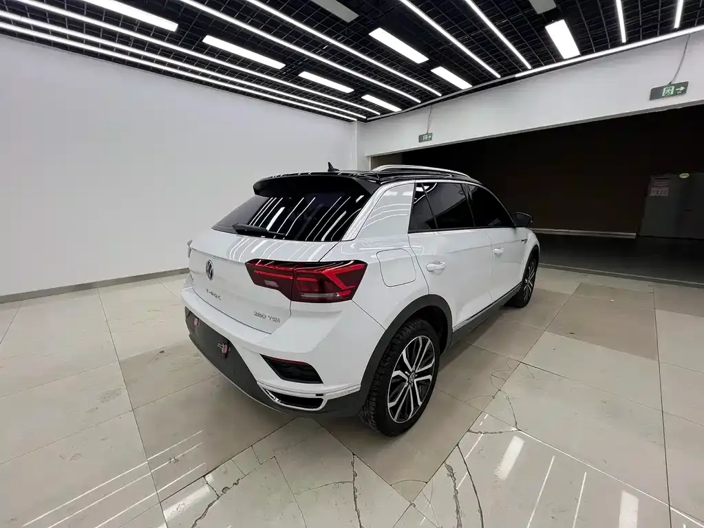 Volkswagen T-Roc — фото 4